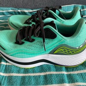 Saucony Women's Endorphin Shift 2 Running Sneakers